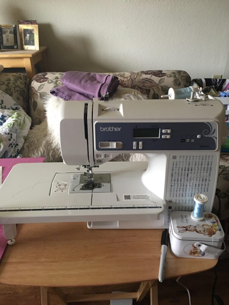 Brother HC1850 vs XR9550—discover which sewing machine fits your skill level and projects best.