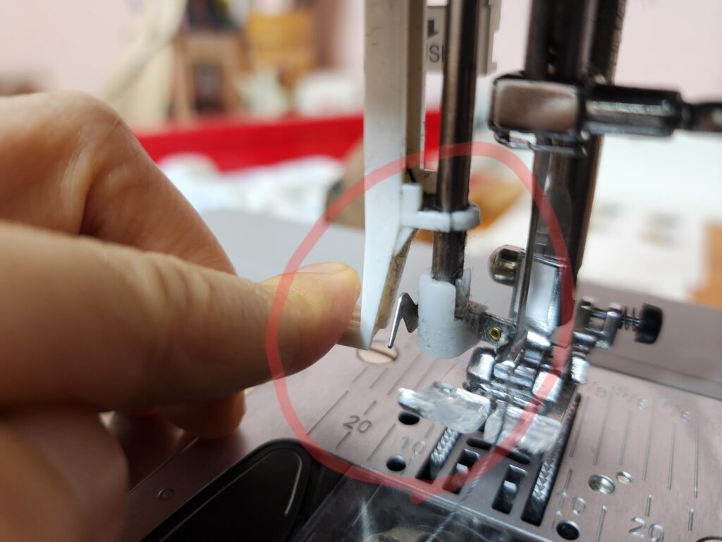 Not sure about Singer 6600C vs 6800C? This quick comparison makes your choice easy.