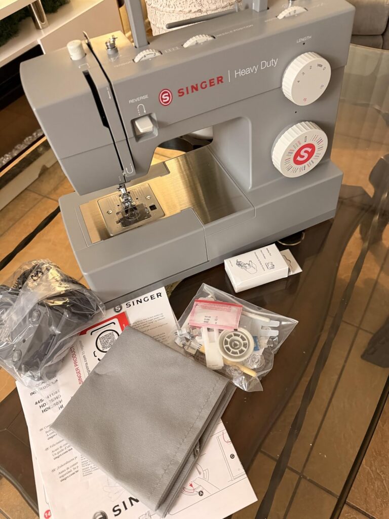 Singer 4411 vs 4452 — learn the differences in stitch options, accessories, and power before making your choice.