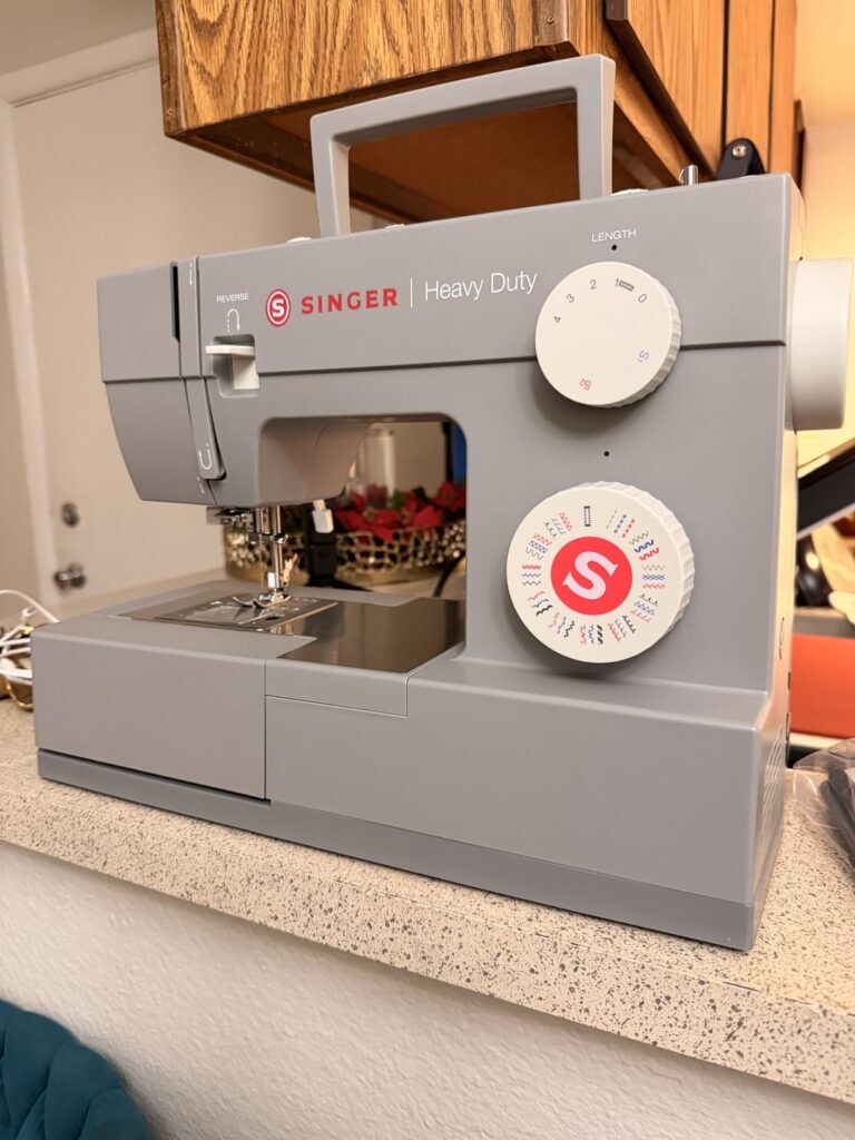 Explore the ultimate Singer 6800c vs 4452 comparison and discover which model offers the best balance of power and versatility.