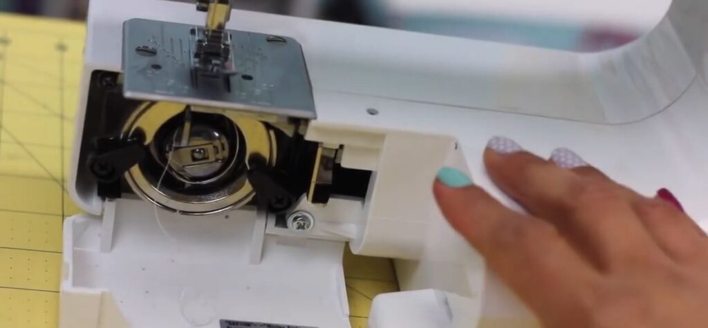 This Janome 2212 Review explains what makes this machine beginner-friendly and whether it can handle your sewing needs.